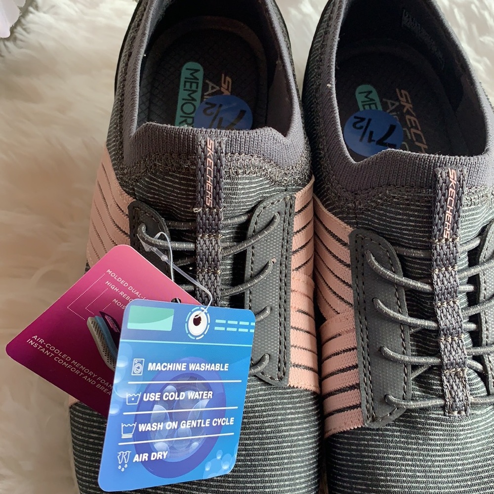 NWOB Skechers air cooled memory foam sneakers 7.5 - Picture 6 of 6